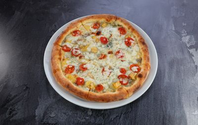 Quattro Formaggi Pizza (Orta)