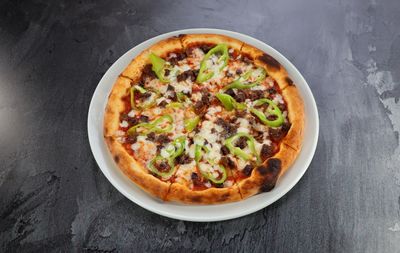 Kavurmalı Pizza (Büyük)