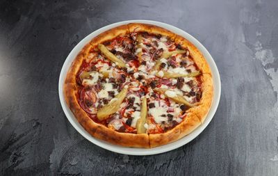 Köz Patlıcanlı - Kavurmalı Pizza (Büyük)