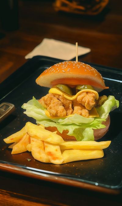 The Huge Cheddar Kentucy Burger