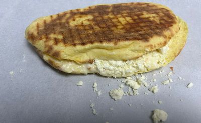 Köylü Bazto (Bazlama Tost)