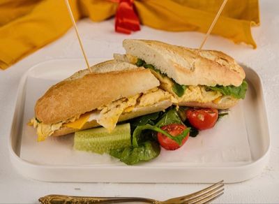 Çırpılmış Yumurtalı Soğuk Sandviç