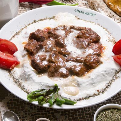 Yoğurtlu Kebap