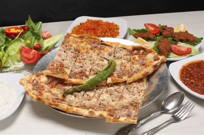 Kuşbaşılı Kaşarlı Pide (Açık)