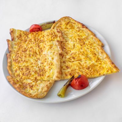 Kaşarlı Yumurtalı Pide