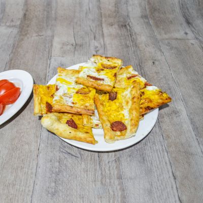 Sucuklu Yumurtalı Pide