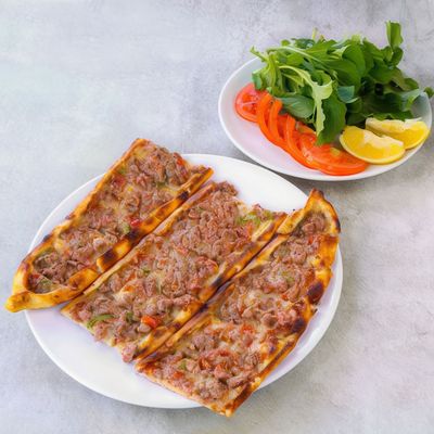 Kuşbaşılı Pide