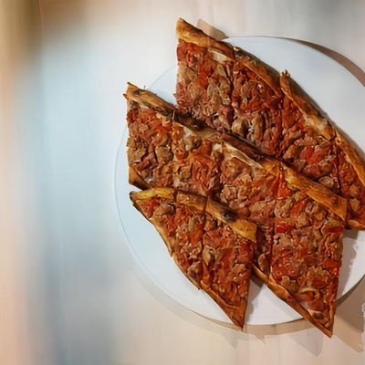 Kuşbaşılı Mantarlı Pide