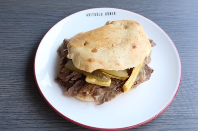 Tombik Ekmek Arası Et Döner (150 gr.)