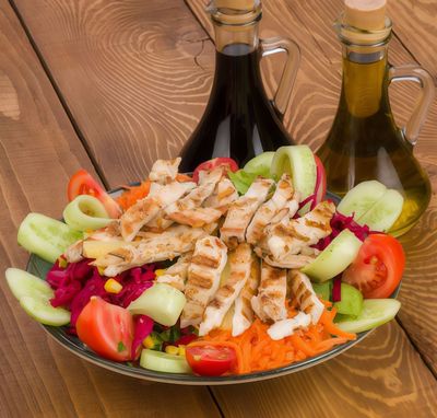 Tavuklu Salata