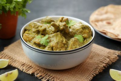 Pesto Soslu Tavuk