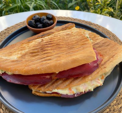 Şarküteri Tost