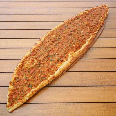 Kenarsız Kıymalı Pide