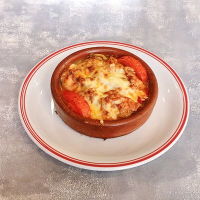 Güveçte Tereyağlı Kaşarlı Mantar