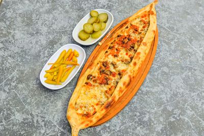 Kavurmalı Kaşarlı Pide