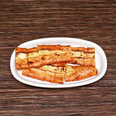 Tavuklu Kaşarlı Pide