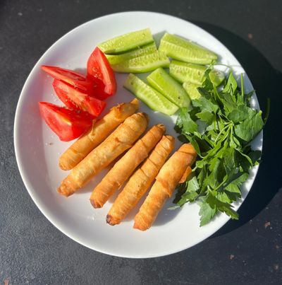 Ev Yapımı Peynirli Sigara Böreği
