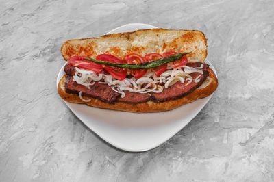 Ekmek Arası Izgara Sucuk