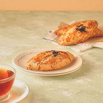 Dereotlu Peynirli Anne Poğaçası