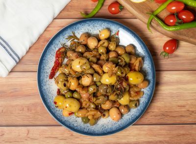 Özel Zeytin Salatası