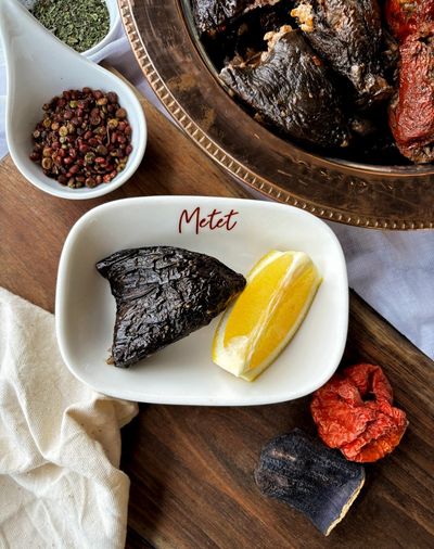 Zeytinyağlı Kuru Patlıcan Dolması