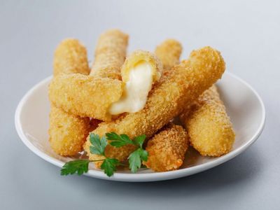 Mozzarella Sticks (6 Adet)