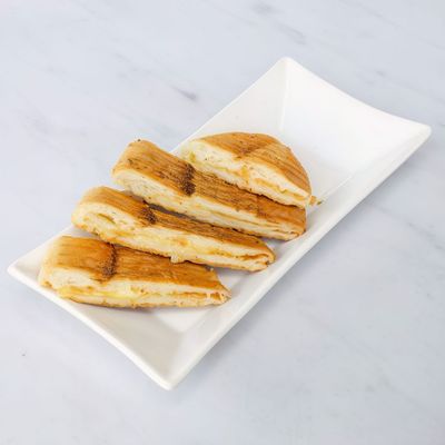Yarım Ekmek Arası Kavurmalı Tost