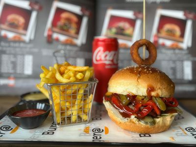 Barbeque Burger Menü (150 gr.)