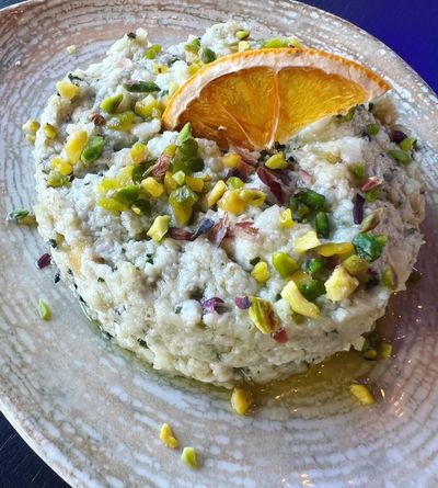 Fesleğenli Girit Ezme