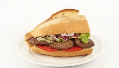 Yarım Ekmek Arası Köfte