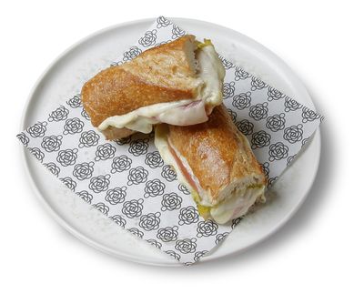 Ekşi Mayalı Kaşarlı Salamlı Baget