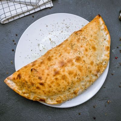 Peynirli Sarımsaklı Calzone (Adet)