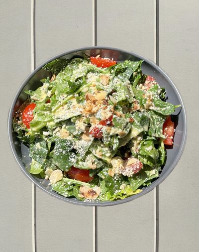 Lor Peynirli Bademli Salata