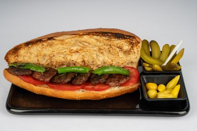 Tam Ekmek Arası Izgara Köfte