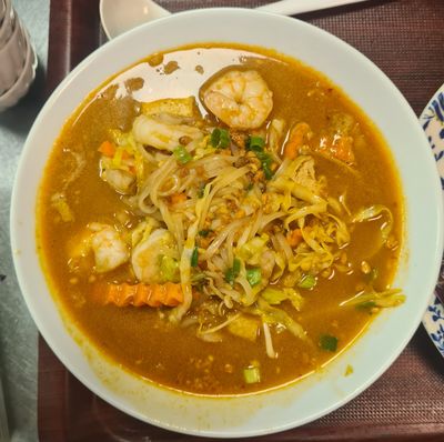 Acılı Ekşili Erişte Çorbası (Vegan) - Spicy Hot & Sour Noodle Soup (Vegan)