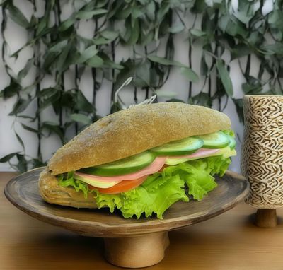 Kepekli Ekmek Arası Beyaz Peynirli Sandviç