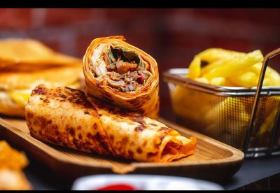 Sriracha Acı Soslu Et Döner Dürüm Special