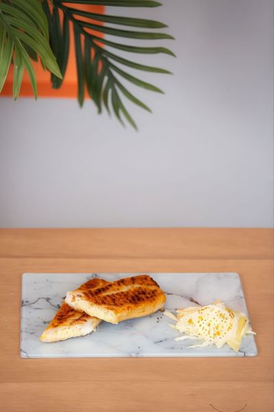 Çeyrek Ekmek Arası Bol Peynirli Tost