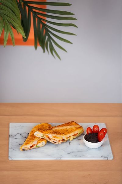 Çeyrek Ekmek Arası Doma Tost