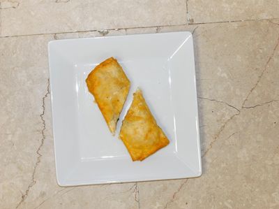 Paçanga Böreği (2 Adet)