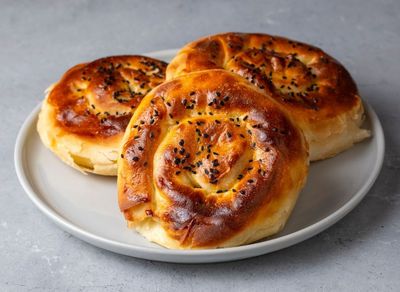 Kıymalı Gül Böreği (3 Adet)