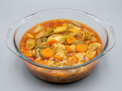 Salçalı Zeytinyağlı Pırasa