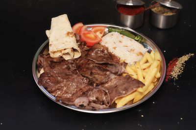 Pilav Üstü Et Döner