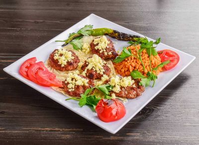 Izgara Kaşarlı Köfte