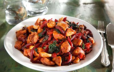 Barbekü Soslu Tavuk Sote & Pilav