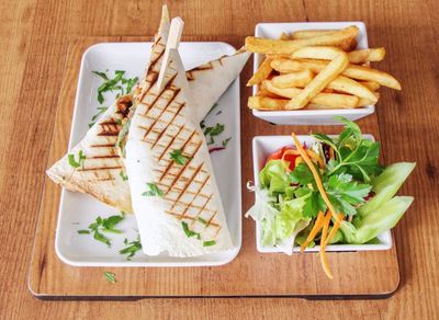 Kaşarlı Tavuklu Wrap