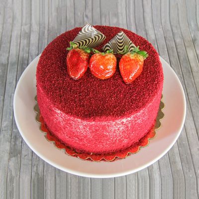 Çilekli Yaş Pasta (No.1) (8-10 Kişilik)