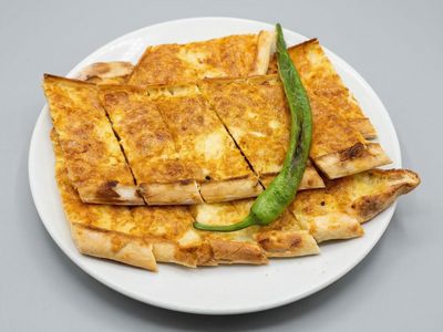 Peynirli Pide