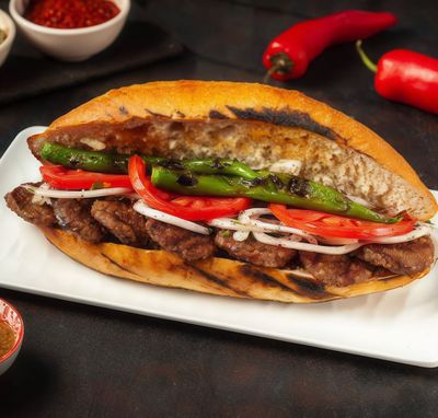 Dev Ekmek Arası Köfte