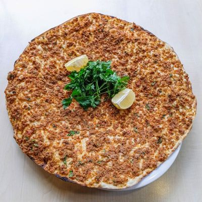 Kaşarlı Lahmacun